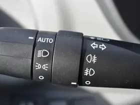 Toyota Yaris 1.5 Hybrid Dynamic Automaat 100pk thumbnail 4