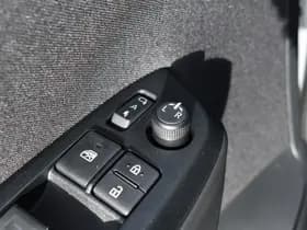 Toyota Yaris Cross 1.5 Hybrid 115 Dynamic Automaat 116pk thumbnail 15