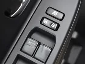 Toyota Yaris 1.5 Hybrid Dynamic Limited Automaat 100pk thumbnail 2