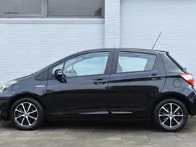 Toyota Yaris 1.5 Hybrid Dynamic Limited Automaat 100pk thumbnail 3