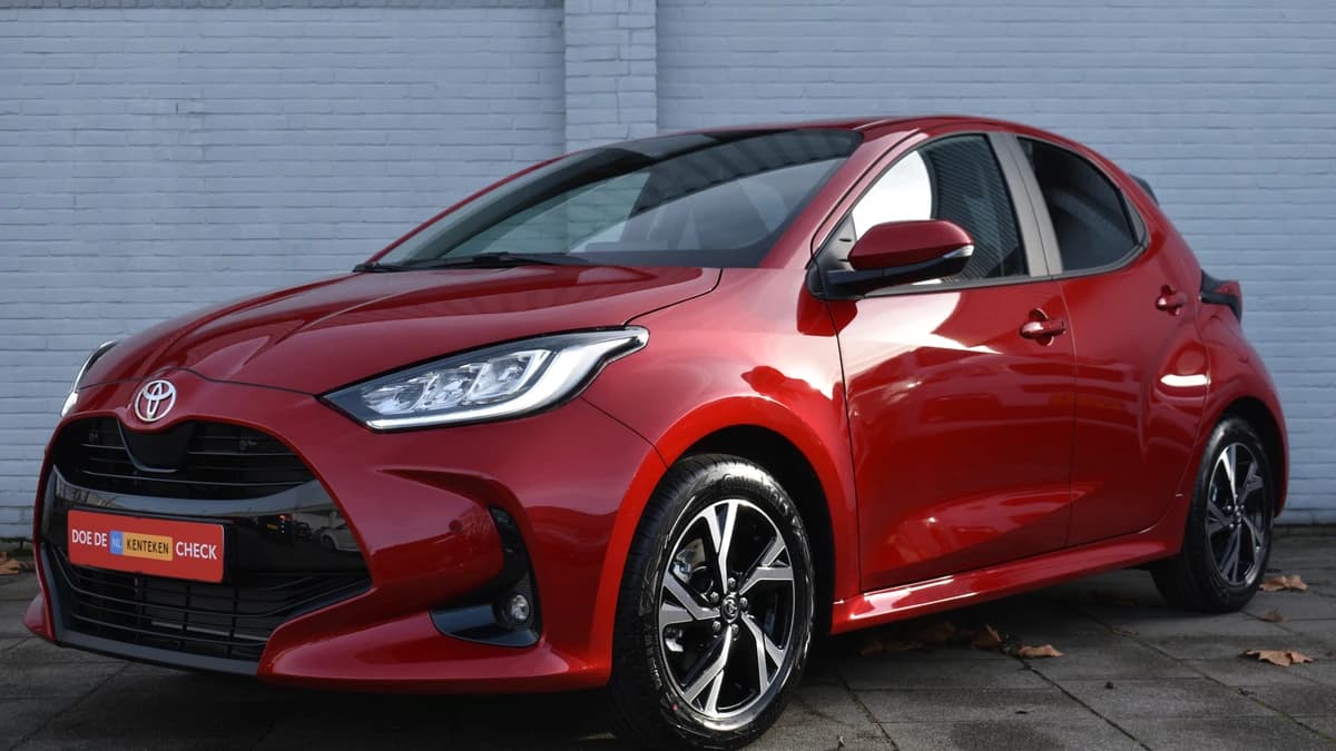 Toyota Yaris 1.5 Hybrid 115 Dynamic Automaat 116pk — foto 1