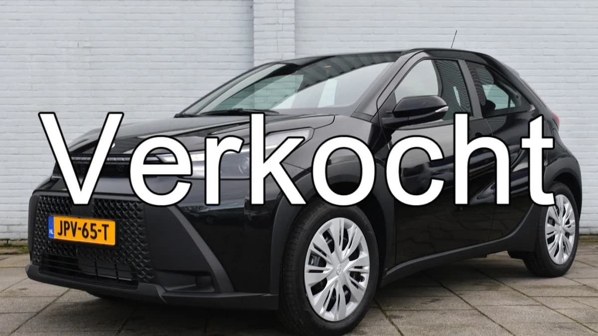 Toyota Aygo X Hybrid 115 play Automaat 116pk — foto 1