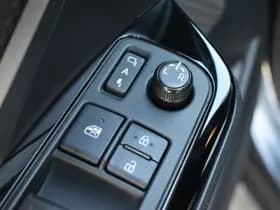 Toyota C-HR 1.8 Hybrid Executive Limited Automaat 122pk thumbnail 12