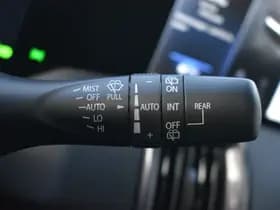 Toyota Urban Cruiser Executive 61 kWh Automaat 174pk thumbnail 12