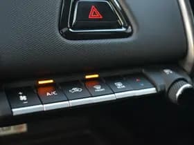 Toyota Urban Cruiser Executive 61 kWh Automaat 174pk thumbnail 17