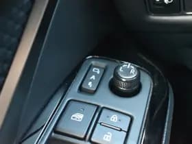 Toyota C-HR 5-deurs 1.8 Hybrid Dynamic Automaat 122pk thumbnail 12