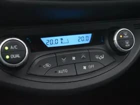 Toyota Yaris 1.5 Hybrid Bi-Tone Automaat 100pk thumbnail 18