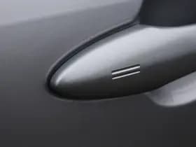 Toyota Yaris Cross 1.5 Hybrid Dynamic Limited Automaat 116pk thumbnail 2