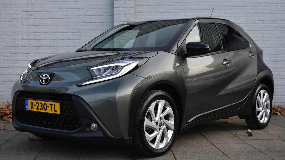 Toyota Aygo X 1.0 VVT-i S-CVT First Limited Automaat 72pk — foto 1