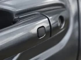 Toyota Urban Cruiser Dynamic 61 kWh Automaat 174pk thumbnail 2