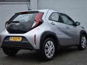 Toyota Aygo X 1.0 VVT-i S-CVT Play Automaat 72pk thumbnail 3