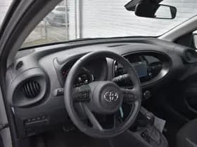 Toyota Aygo X 1.0 VVT-i S-CVT Play Automaat 72pk thumbnail 4