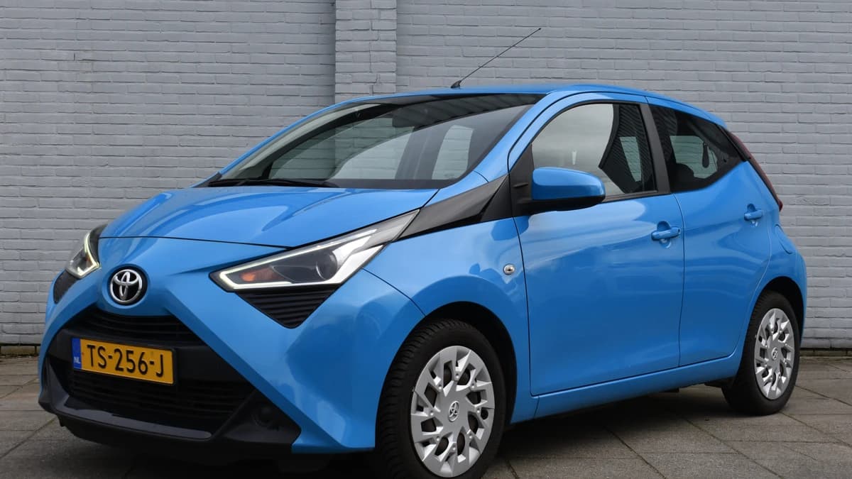 Toyota Aygo 1.0 VVT-i x-play Handgeschakeld 72pk — foto 1