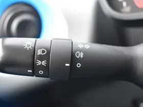 Toyota Aygo 1.0 VVT-i x-play Handgeschakeld 72pk thumbnail 11