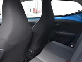 Toyota Aygo 1.0 VVT-i x-play Handgeschakeld 72pk thumbnail 7