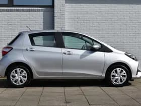 Toyota Yaris thumbnail 7