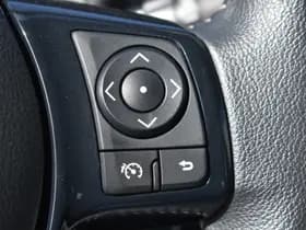 Toyota Yaris thumbnail 10