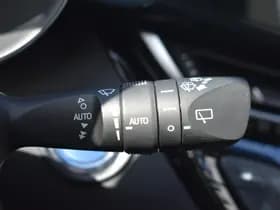 Toyota C-HR thumbnail 13