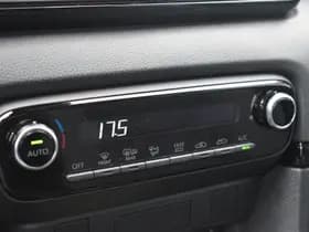 Toyota Yaris thumbnail 17