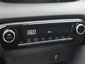 Toyota Yaris thumbnail 14