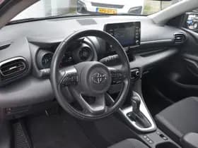 Toyota Yaris thumbnail 8