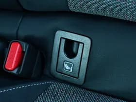 Toyota Corolla Touring Sports Hybrid 180 Dynamic Automaat 178pk thumbnail 32