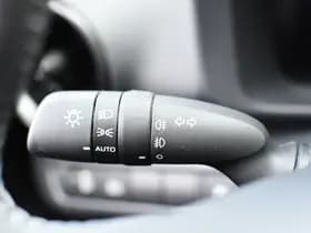 Toyota C-HR 1.8 Hybrid 140 Dynamic Automaat 140pk thumbnail 16