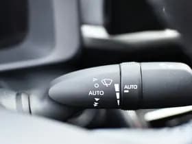 Toyota C-HR 1.8 Hybrid 140 Dynamic Automaat 140pk thumbnail 18