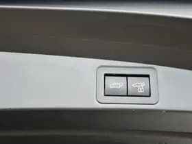 Toyota Corolla Touring Sports Hybrid 140 Dynamic + Automaat 140Pk thumbnail 18