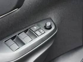 Toyota Yaris Cross 1.5 Hybrid 115 Dynamic Limited Automaat 116pk thumbnail 20