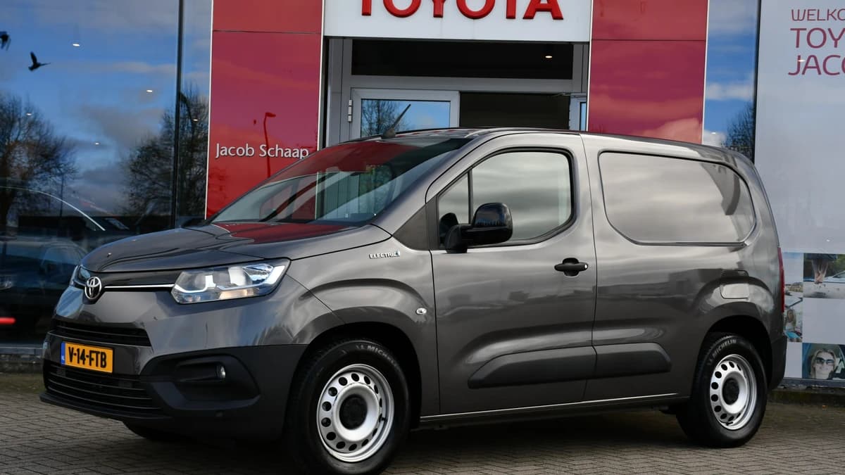 Toyota ProAce CITY Electric Live 50 kWh Automaat 136pk — foto 1