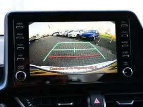 Toyota C-HR 1.8 Hybrid Style Luxury thumbnail 15