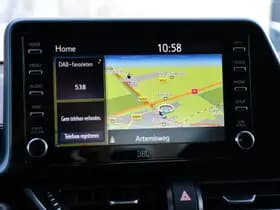 Toyota C-HR 1.8 Hybrid Style Luxury thumbnail 17