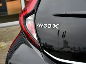 Toyota Aygo X 1.0 VVT-i MT Premium 72pk thumbnail 32
