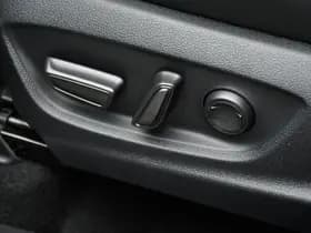 Toyota C-HR 2.0 Plug-in Hybrid 220 Black Edition Automaat 223pk thumbnail 6