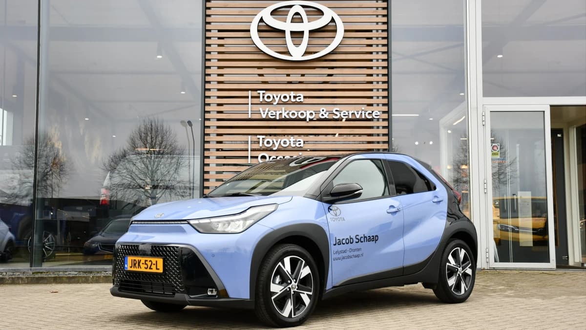 Toyota Aygo X Hybrid 115 pulse Automaat 116pk — foto 1