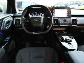 Toyota Urban Cruiser Dynamic 61 kWh Automaat 175pk thumbnail 2