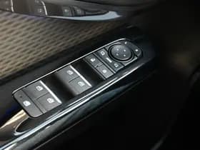 Toyota Urban Cruiser Dynamic 61 kWh Automaat 175pk thumbnail 22