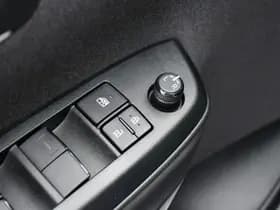 Toyota Yaris 1.5 Hybrid 115 Dynamic Limited 116pk Automaat thumbnail 14