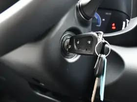 Toyota Yaris 1.5 Hybrid 115 Dynamic Limited 116pk Automaat thumbnail 17