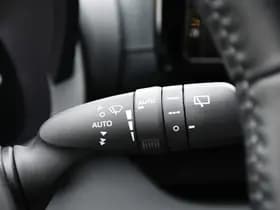 Toyota Yaris 1.5 Hybrid 115 Dynamic Limited 116pk Automaat thumbnail 21