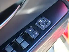 Lexus UX 250h Preference Line Automaat 184pk thumbnail 19