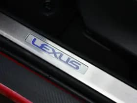 Lexus UX 250h Preference Line Automaat 184pk thumbnail 27