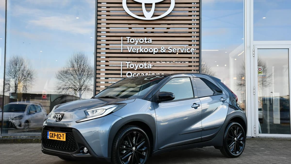 Toyota Aygo X 1.0 VVT-i S-CVT Premium Automaat 72pk — foto 1