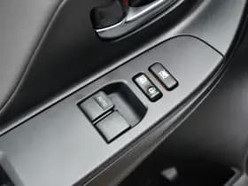 Toyota Yaris 1.5 VVT-i Aspiration Handgeschakeld 111pk thumbnail 10