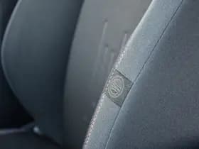 Toyota C-HR 2.0 Plug-in Hybrid 220 Dynamic Automaat 223pk thumbnail 29