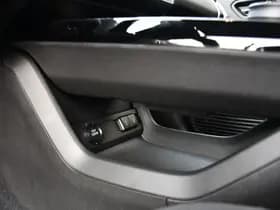 Toyota Urban Cruiser Executive 61 kWh Automaat 174pk thumbnail 13