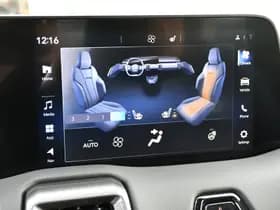 Toyota Urban Cruiser Executive 61 kWh Automaat 174pk thumbnail 18