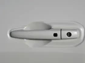 Toyota Urban Cruiser Executive 61 kWh Automaat 174pk thumbnail 32