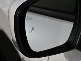 Toyota Urban Cruiser Executive 61 kWh Automaat 174pk thumbnail 35